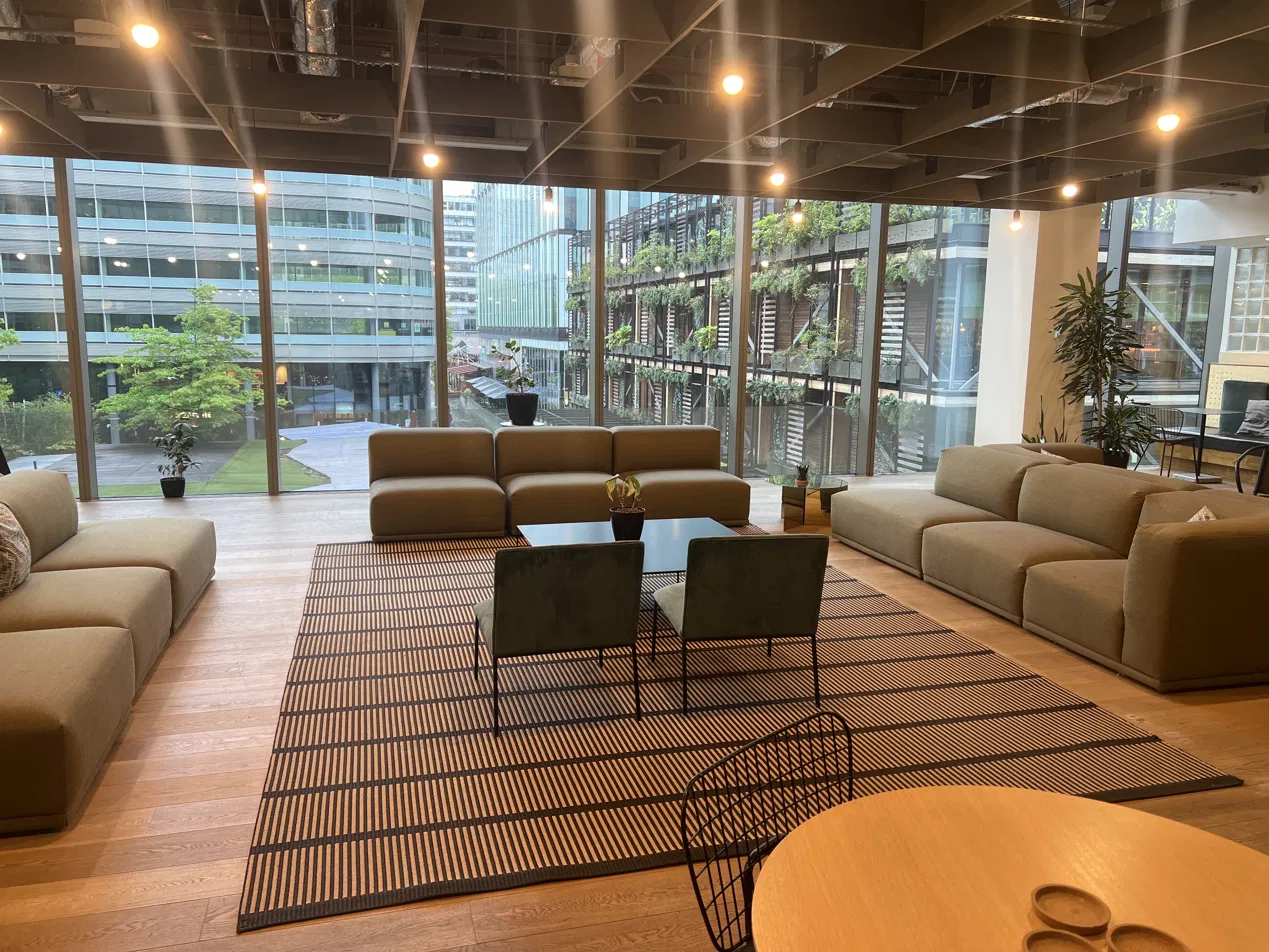 KYCifi lounge overlooking the Spinningfields courtyard